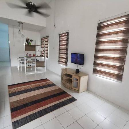 As'Cattleya Homestay Sepang Exterior photo